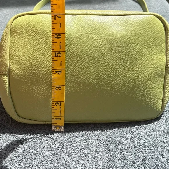 Spring green Croft and Barrow leather bag, satchel style with removable strap - Picture 7 of 8